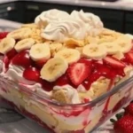 Delicious Vanilla Cream Cheese Banana Pudding dessert in a glass